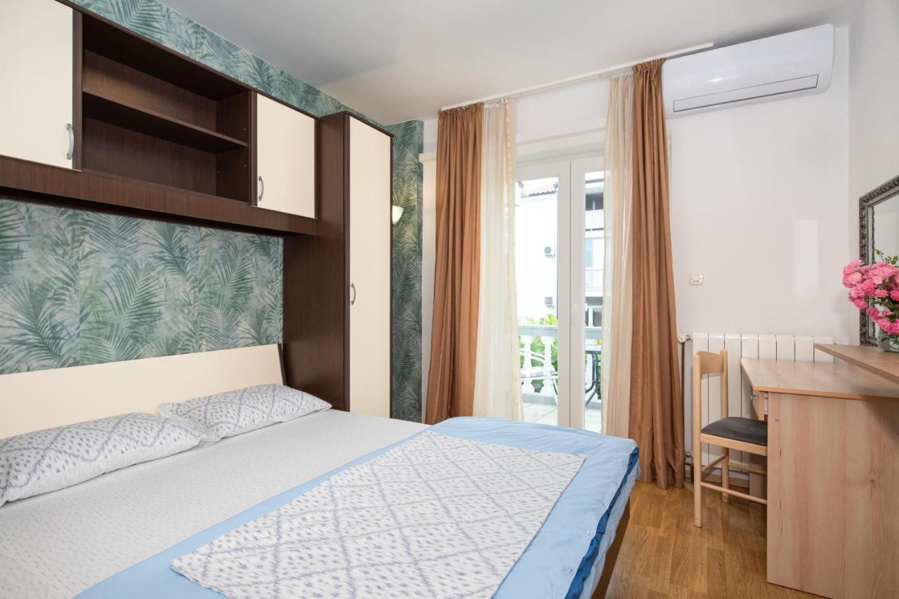 Apartment & Rooms Ivica Krk Town Exterior photo