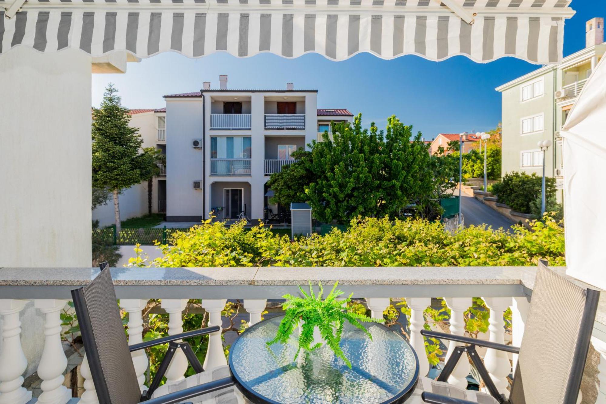 Apartment & Rooms Ivica Krk Town Exterior photo